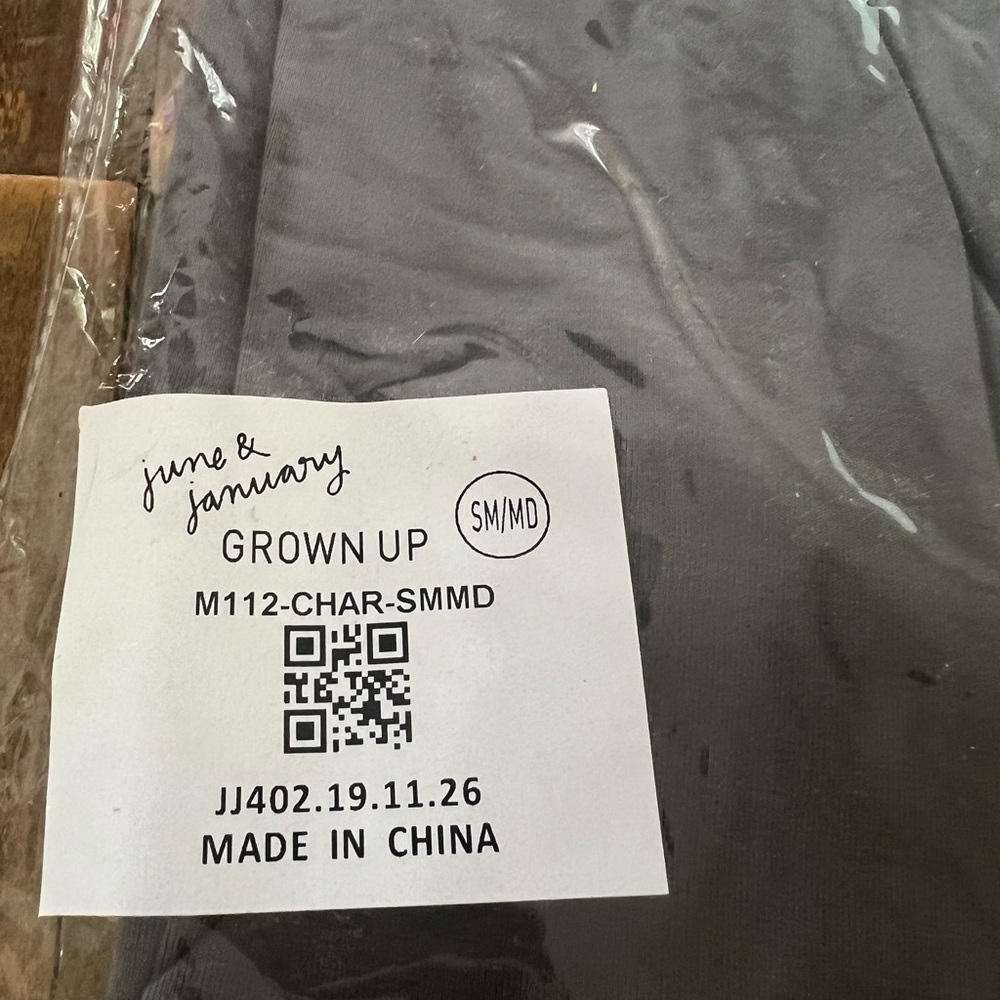 June & January Mama Small/Medium Robe new - Picture 3 of 6